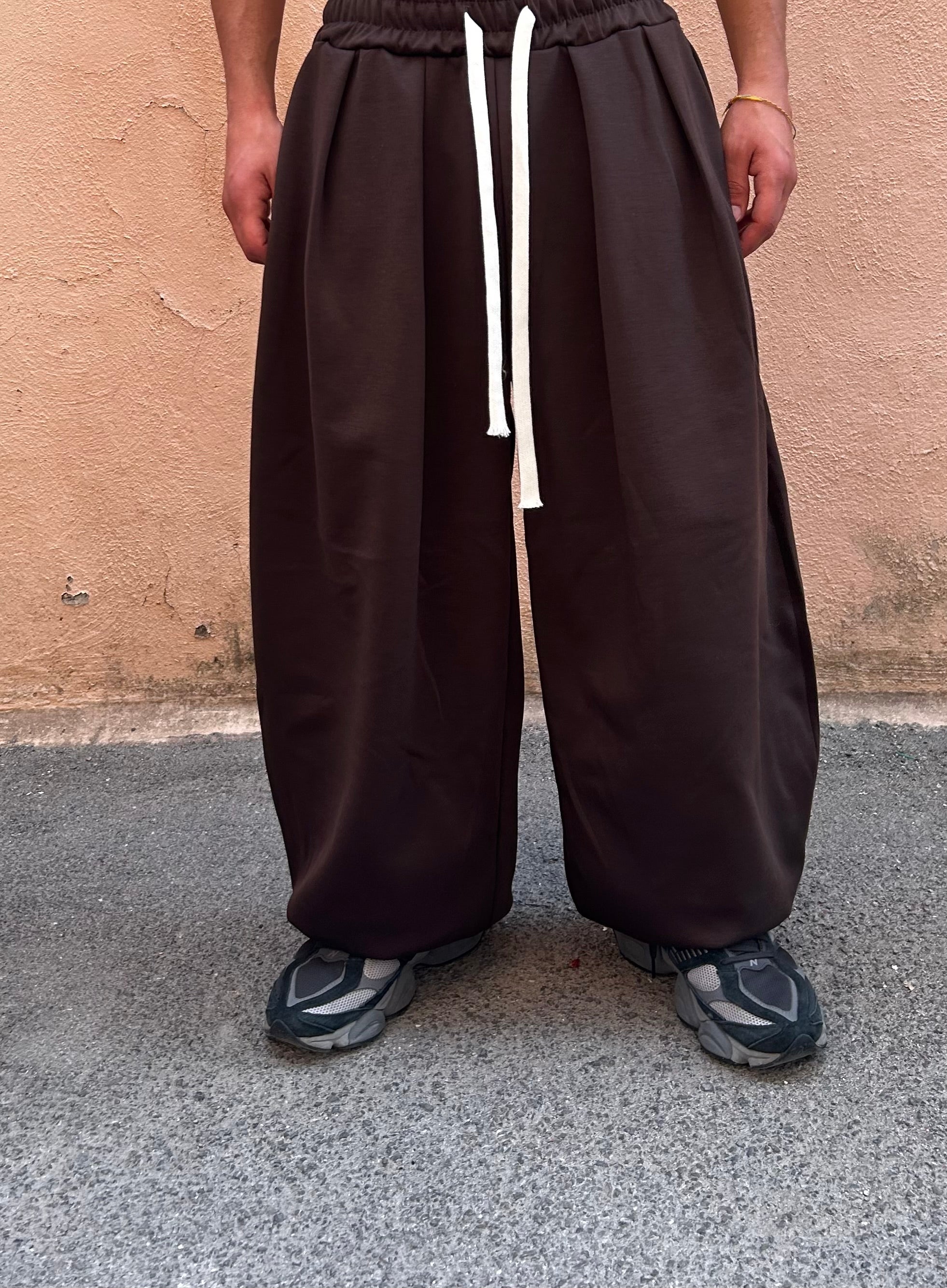 Pantalone largo con laccio